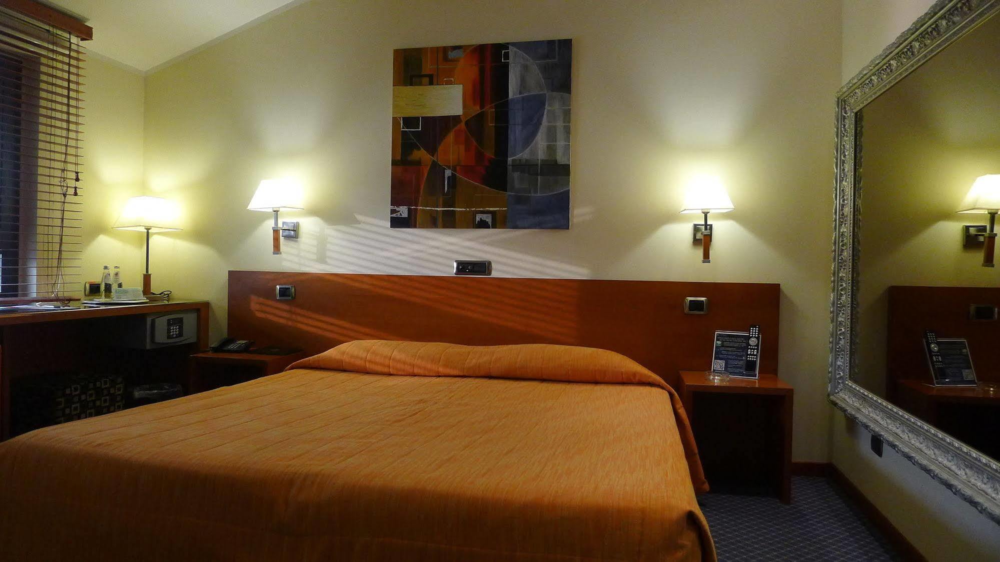 Hotel Motel K Casei Gerola Экстерьер фото
